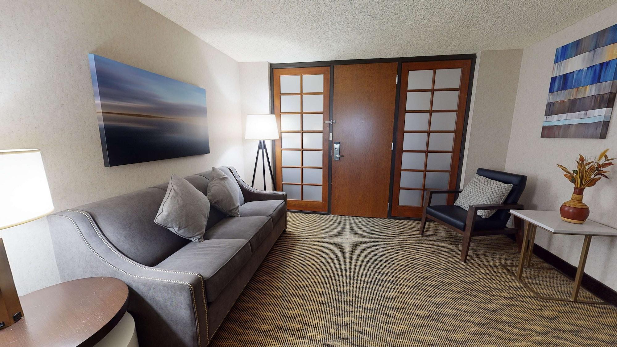 Embassy Suites By Hilton Oklahoma City Will Rogers Airport Экстерьер фото