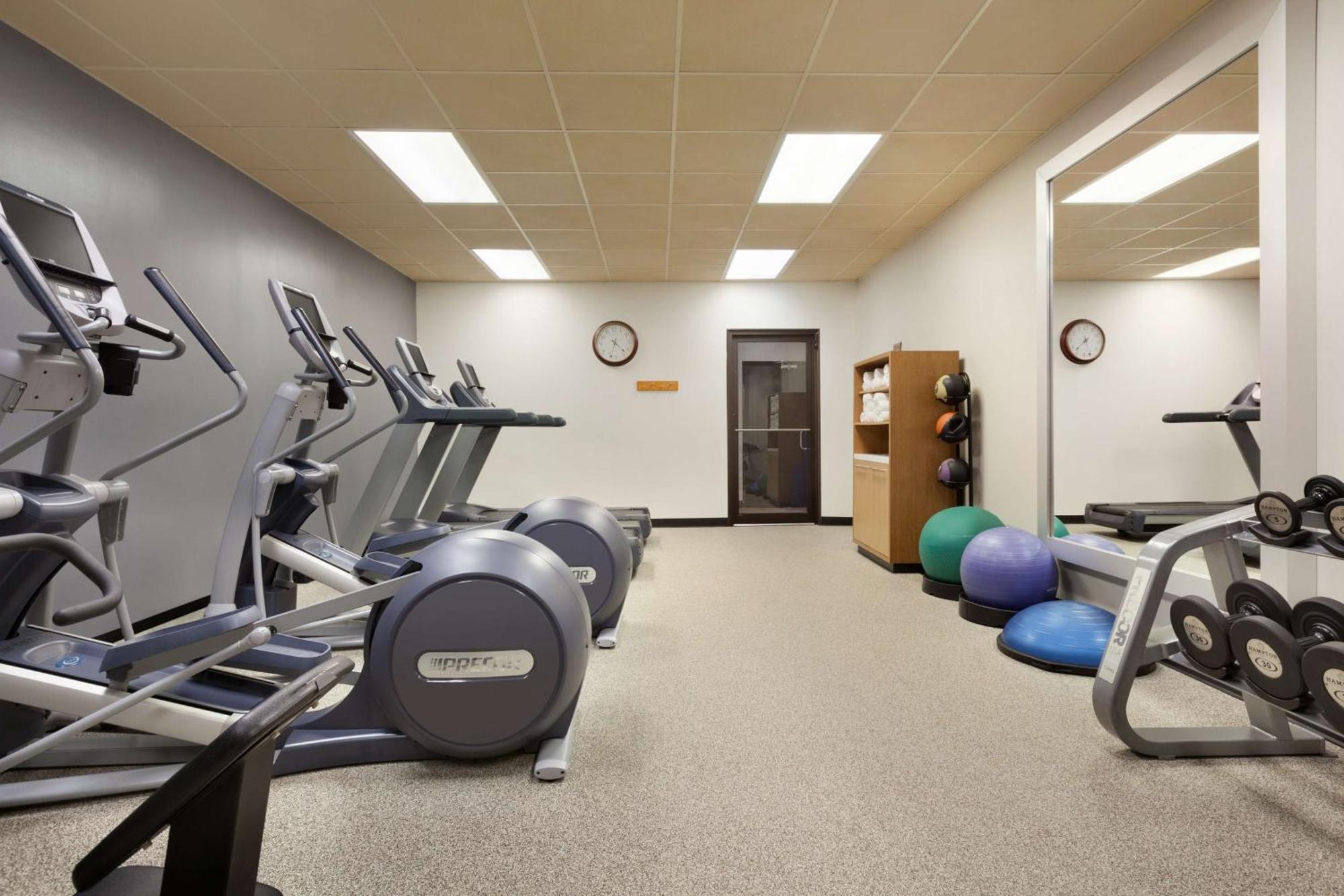 Embassy Suites By Hilton Oklahoma City Will Rogers Airport Экстерьер фото