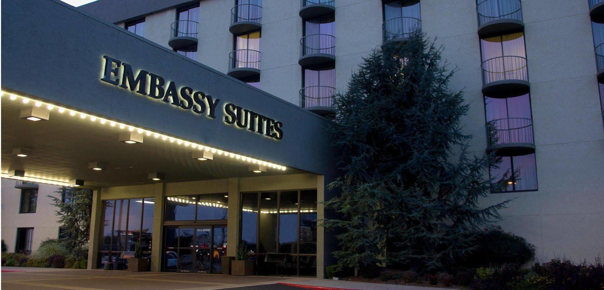 Embassy Suites By Hilton Oklahoma City Will Rogers Airport Экстерьер фото