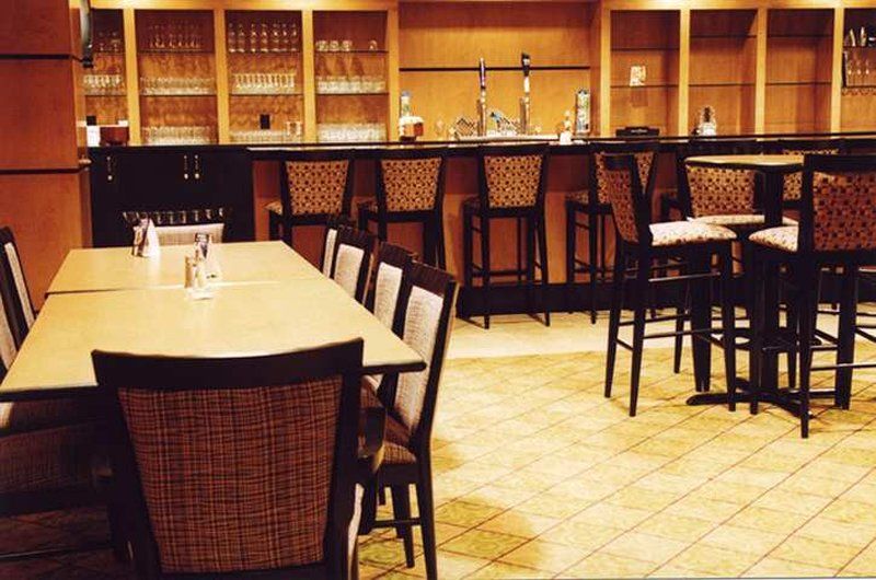 Embassy Suites By Hilton Oklahoma City Will Rogers Airport Ресторан фото